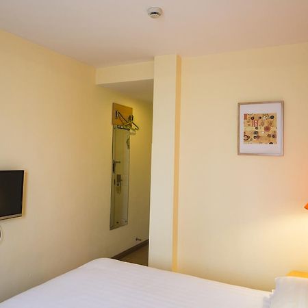 Home Inn Shanghai Railway Station North Square Εξωτερικό φωτογραφία