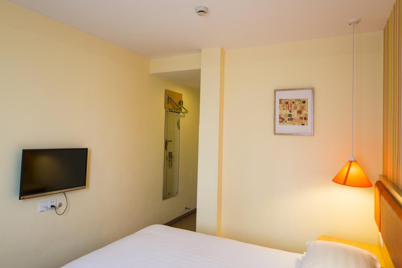 Home Inn Shanghai Railway Station North Square Εξωτερικό φωτογραφία