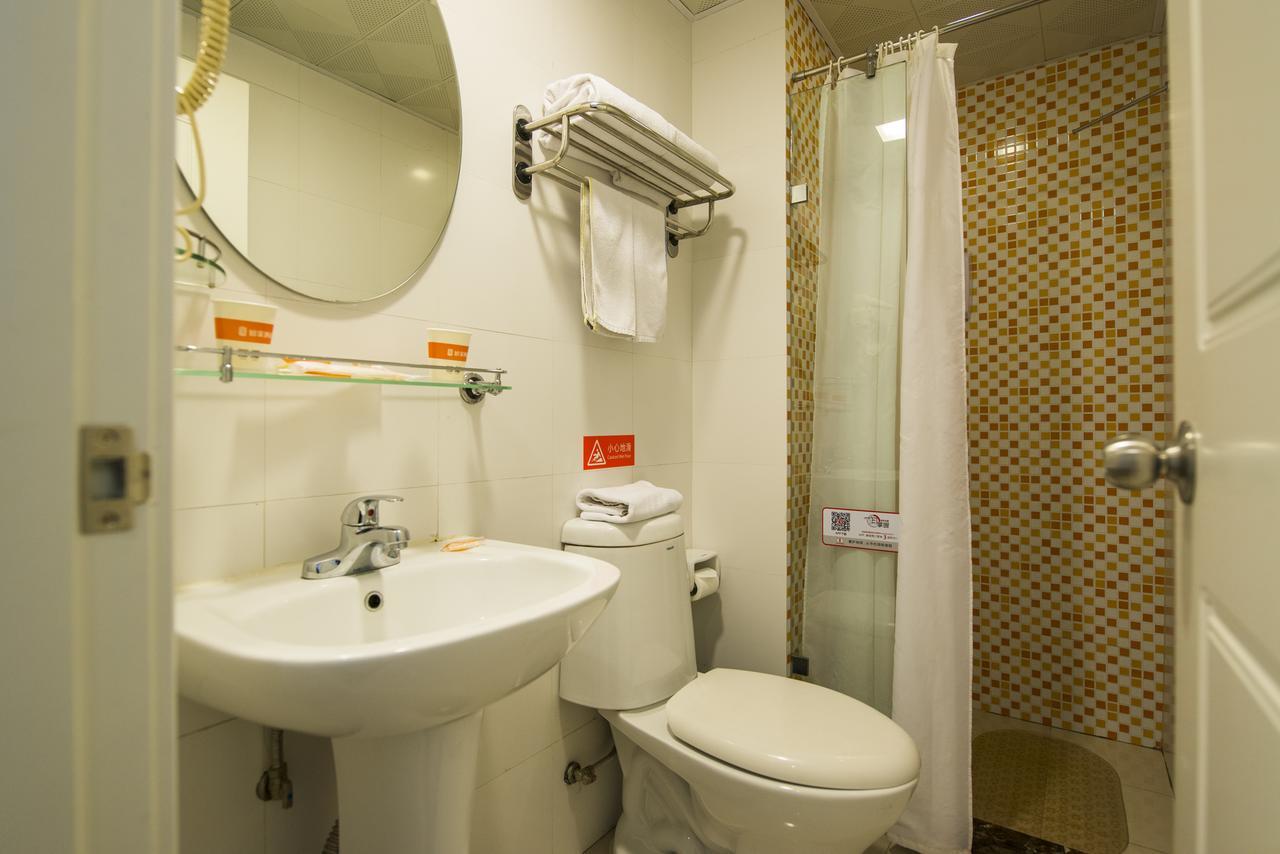 Home Inn Shanghai Railway Station North Square Εξωτερικό φωτογραφία
